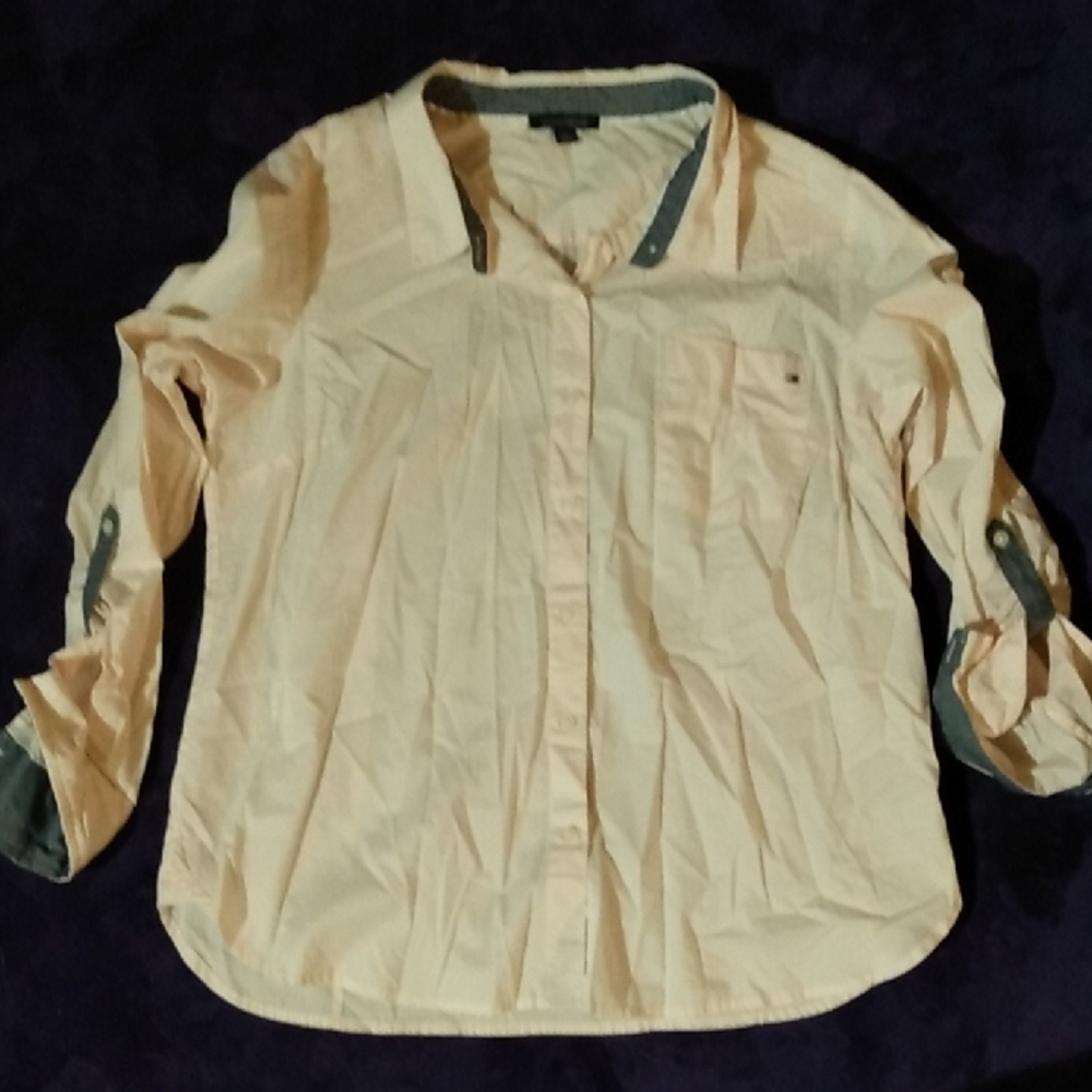 Tommy Hilfiger Cream Shirt with Gray Accents